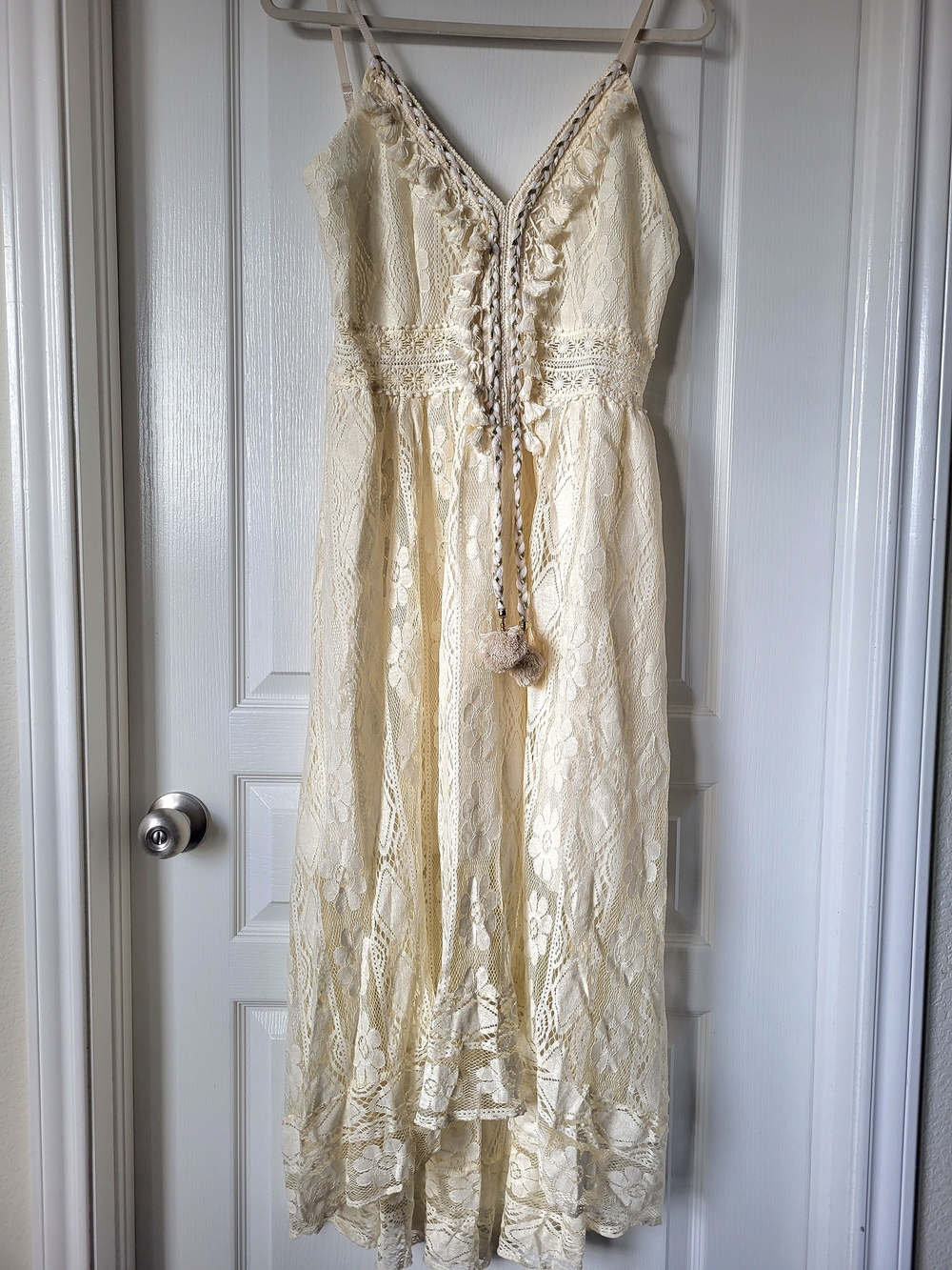 Bohemian Cream Lace V-neck Sleeveless Maxi Dress with Tassel Tie - Slip Lined